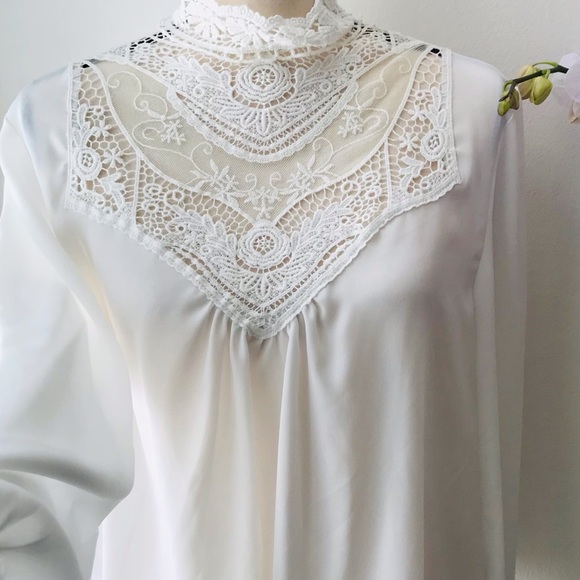 Pretty & Classic White High Neck Lace Blouse Large - Picture 3 of 8